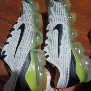 Nike Air Vapormax Sneakers